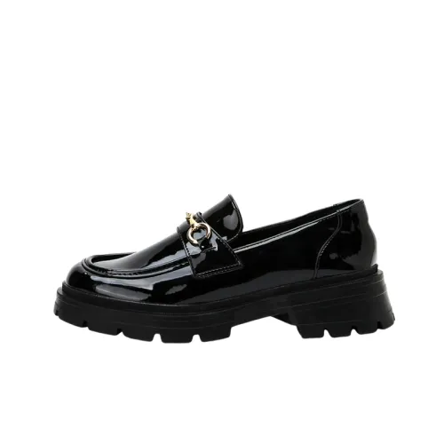 Glamorous Fashionable Loafer