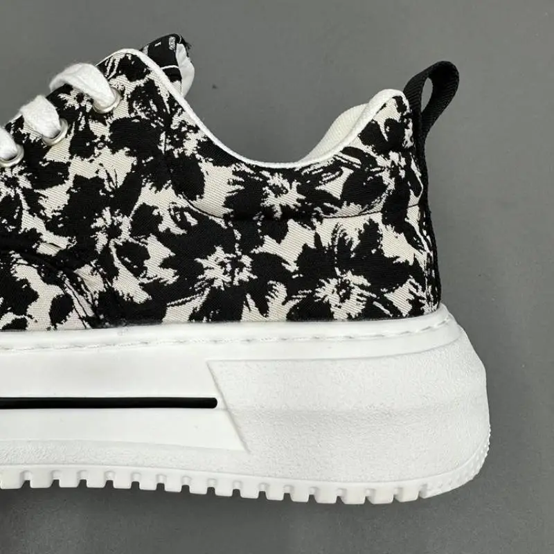 Sporty Retro Platform Shoes-3