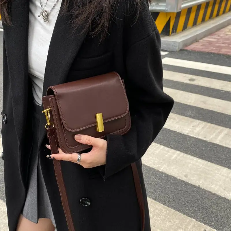 Fashionable Basics Crossbody Bag-4