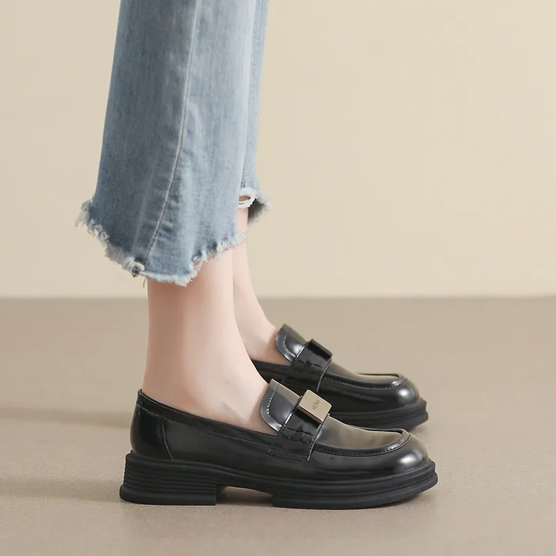 Retro Simple Loafer-3