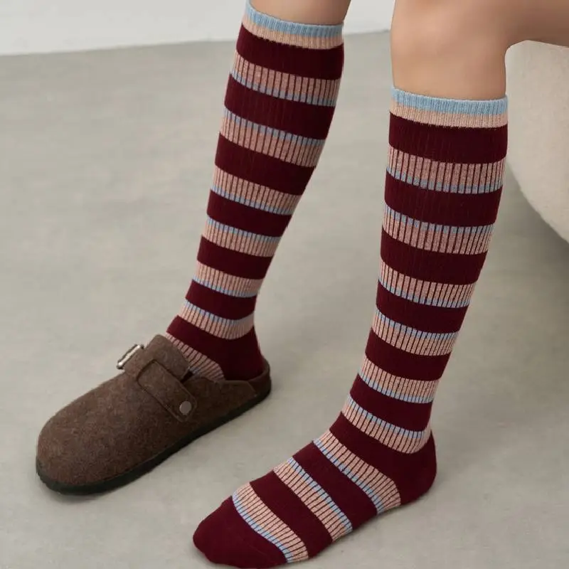 Retro Contrast Color Combed Cotton Mid Calf Sock-7