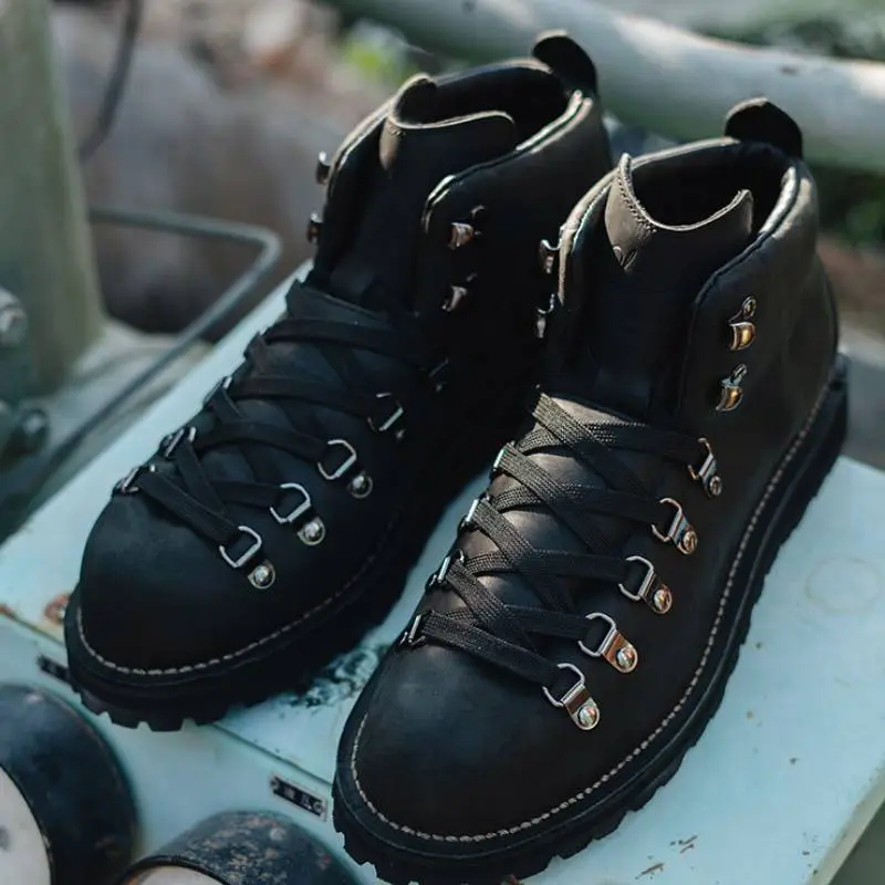 Simple Sporty Outdoor Boots-3