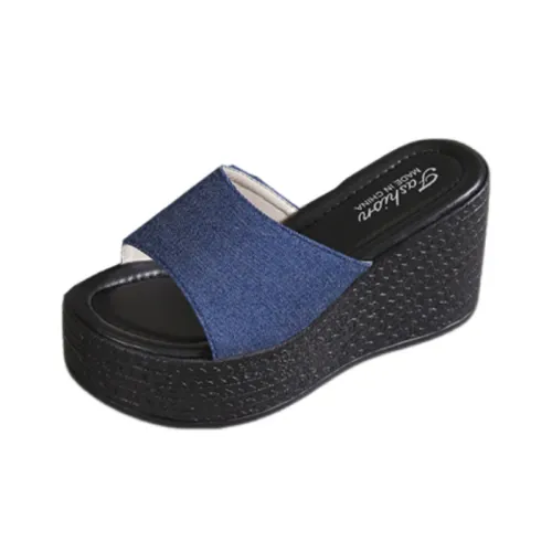 Fashionable Simple Flip Flops