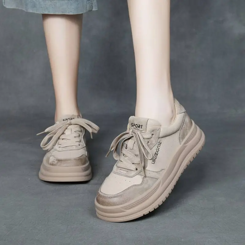 Simple Contrast Color Skateboarding Shoes-5