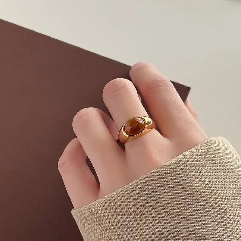 Retro Fashionable Ring Women-1