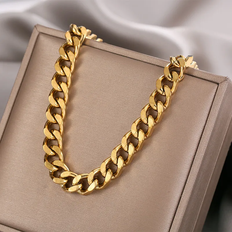 Simple Fashionable Necklace-1