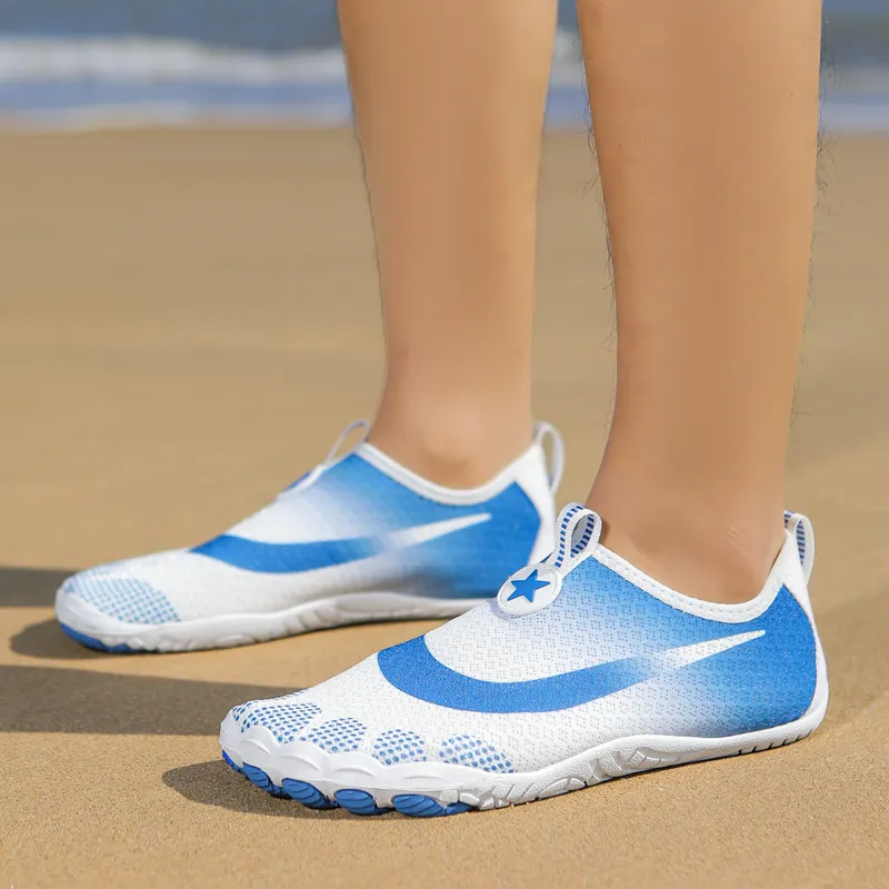 Breathable Fashionable River Trekking Shoes-5