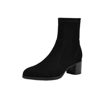 Simple Plain Chelsea Boot