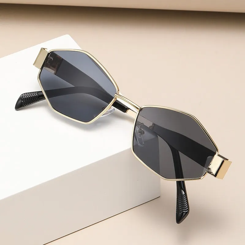 Fashionable Simple Sunglasses-2