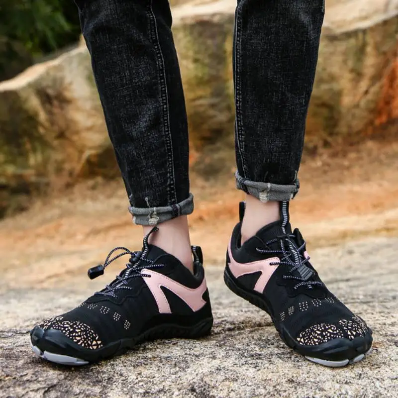 Outdoor Breathable River Trekking Shoes-12