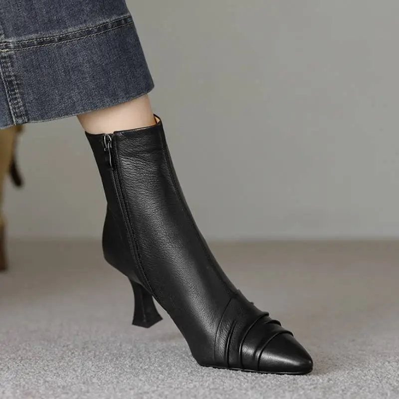 Elegant Fashionable Ankle Boots-5