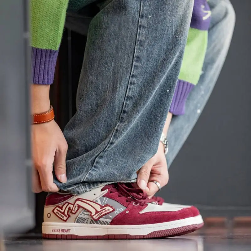 Retro Graffiti Skateboarding Shoes-1