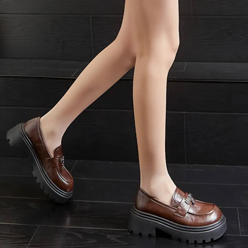 Fashionable Plain Loafer-5