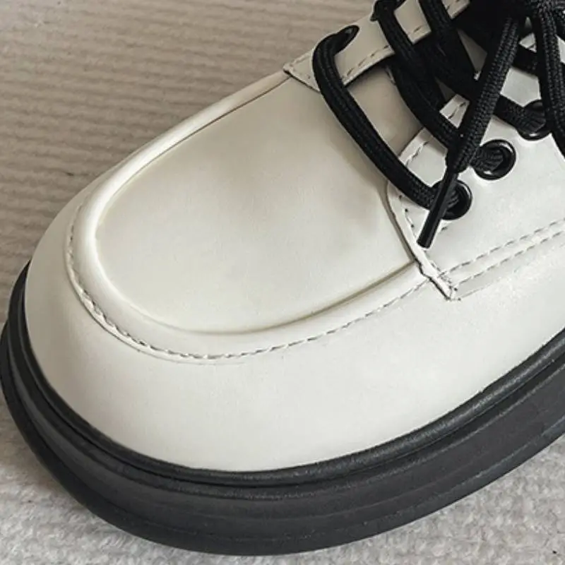 Retro Fashionable Loafer-5