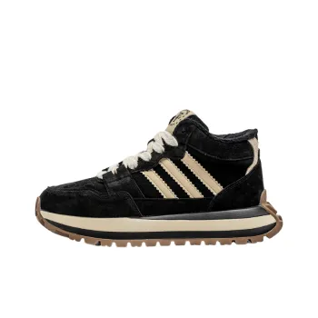 Simple Plain Lifestyle Shoes