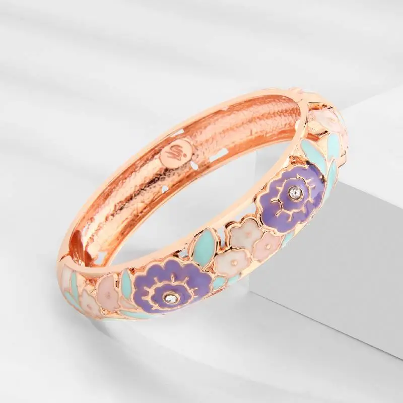 Retro Fashionable Bangle Women-1
