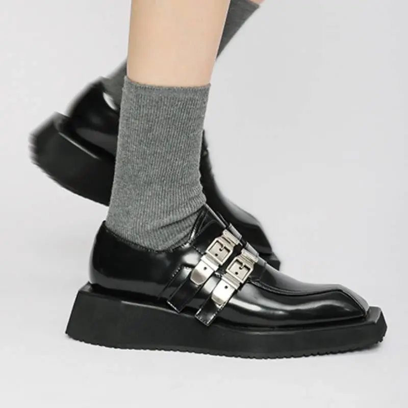 Retro Simple Loafer-1