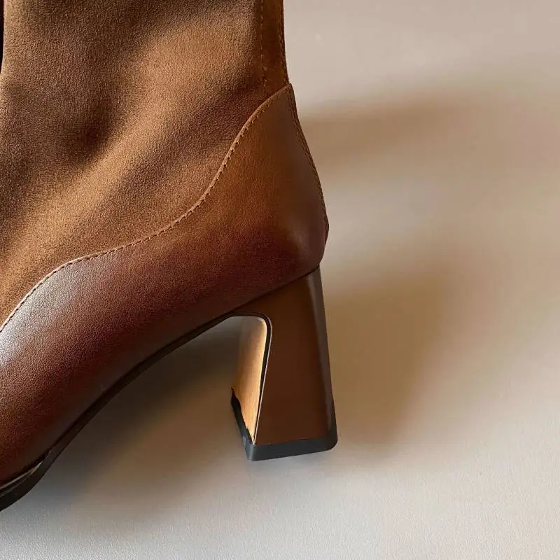 Simple Retro Chelsea Boot-4