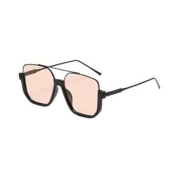 Fashionable Vacation Sunglasses