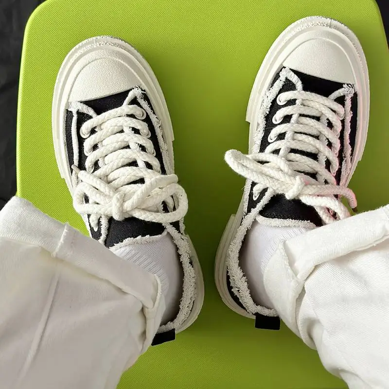 Simple Plain Lifestyle Shoes-1