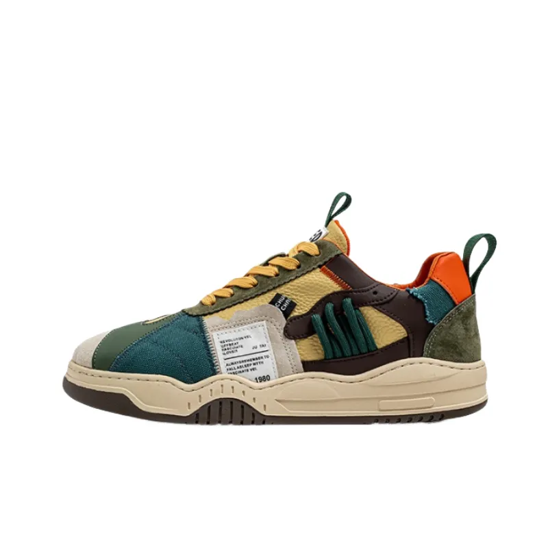 Fashionable All Over Print Skateboarding Shoes