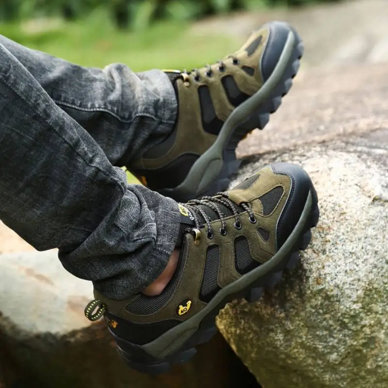Breathable Sporty Hiking Shoes-3