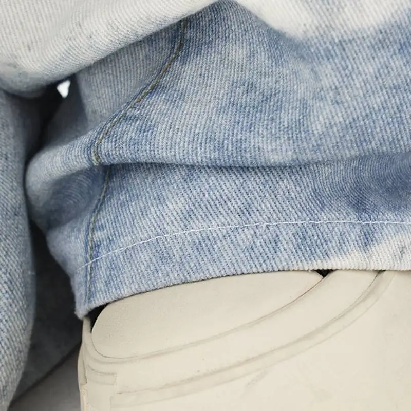 Fashionable Washed Loose Jeans Women-4
