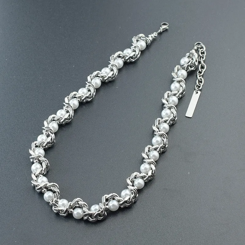 Fashionable Pearls Necklace-2
