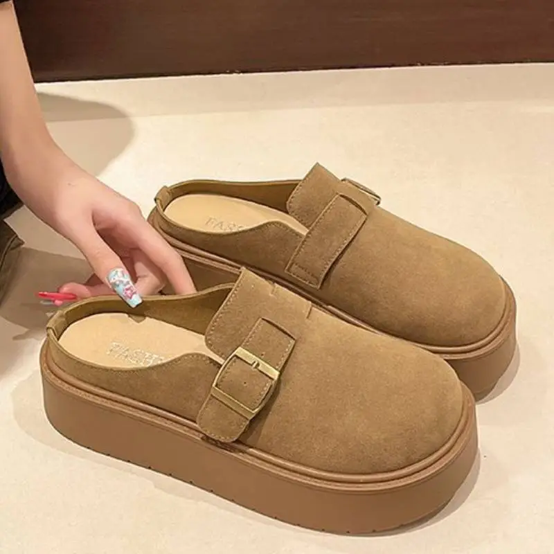 Simple Basics Slippers-1