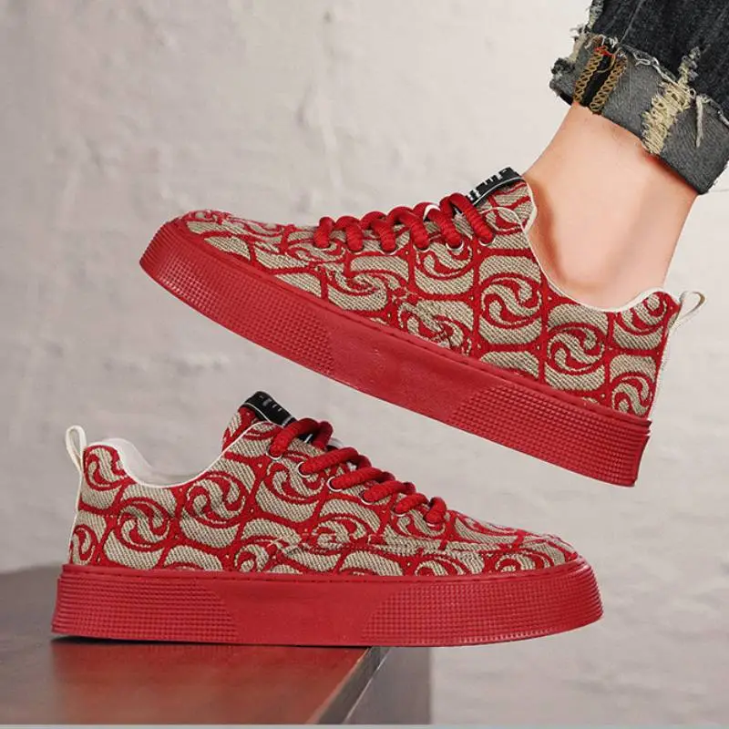 Casual Sporty Stylish Skateboarding Shoes-1
