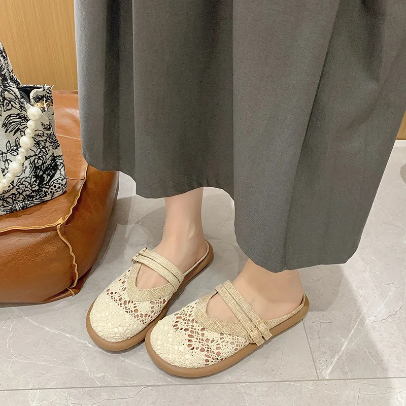 Fashionable Breathable Slippers-4