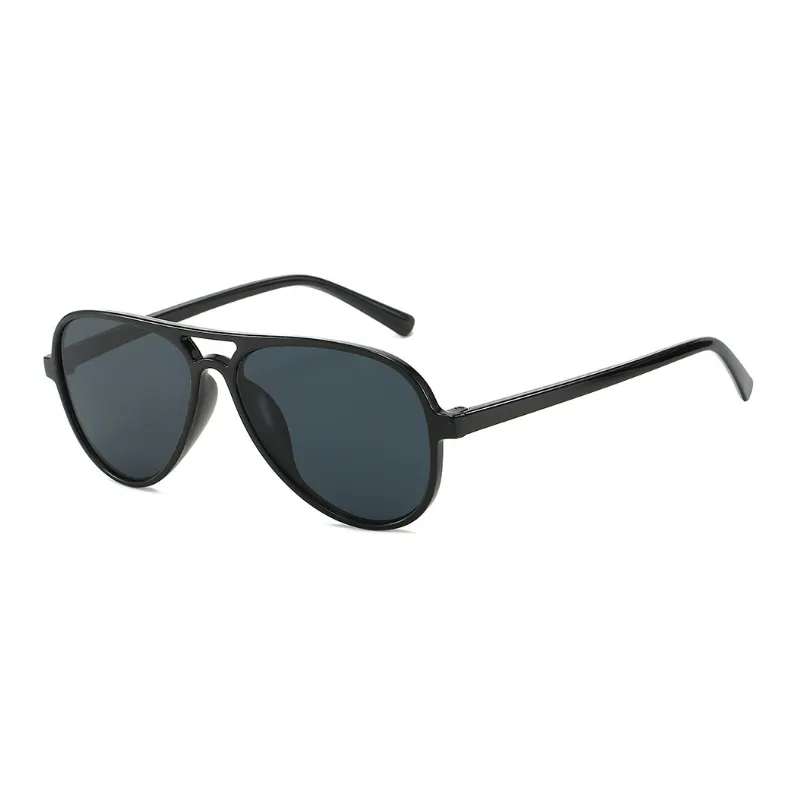 Fashionable Vacation Sunglasses-0