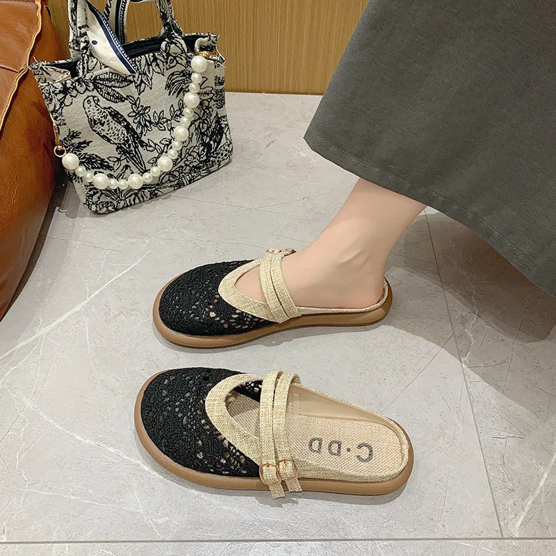 Fashionable Breathable Slippers-1