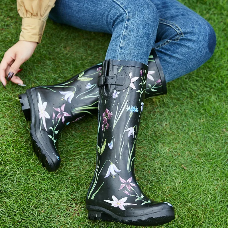Fashionable Sporty Rain Boots-3