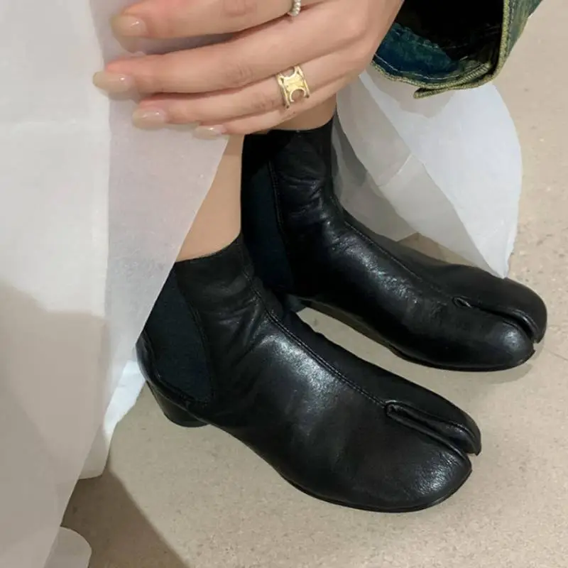 Fashionable Retro Ankle Boots-5