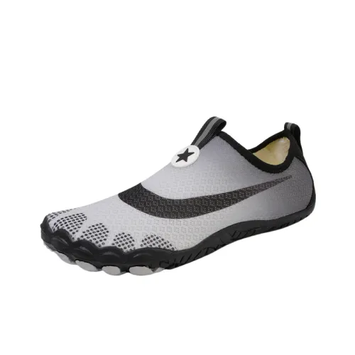 Breathable Fashionable River Trekking Shoes