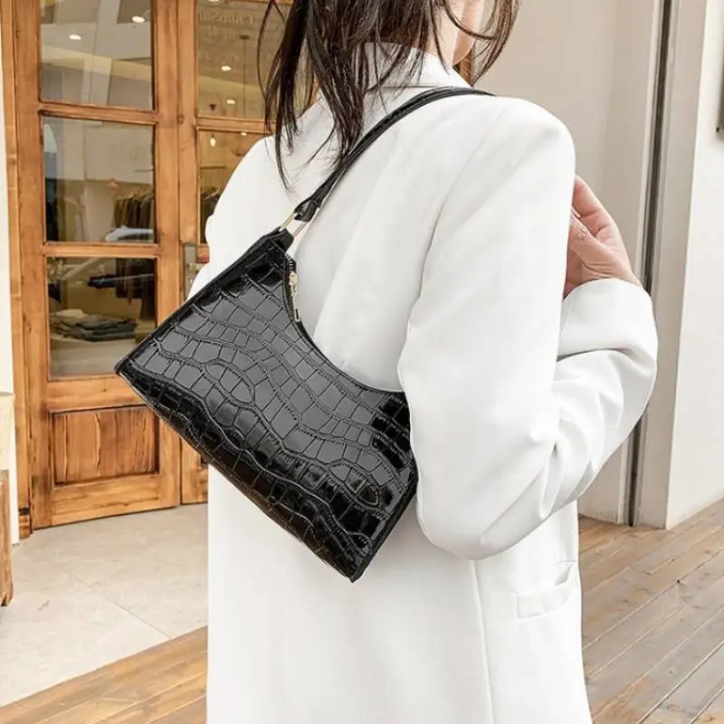 Fashionable Casual Shoulder Bag-6