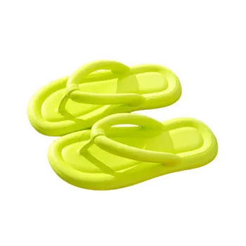 Fashionable Lightweight Flip Flops