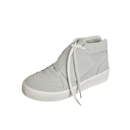 Fashionable Casual Stylish Skateboarding Shoes
