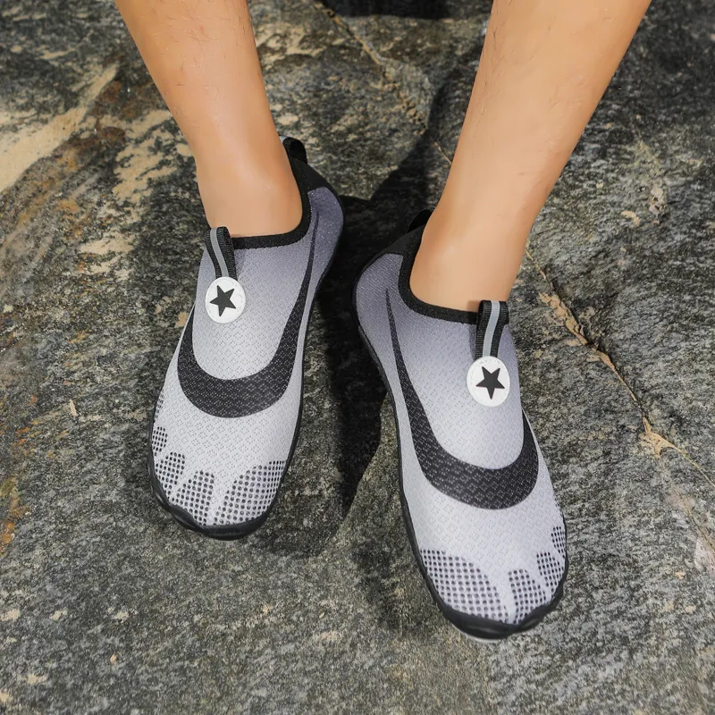 Sporty Breathable River Trekking Shoes-1