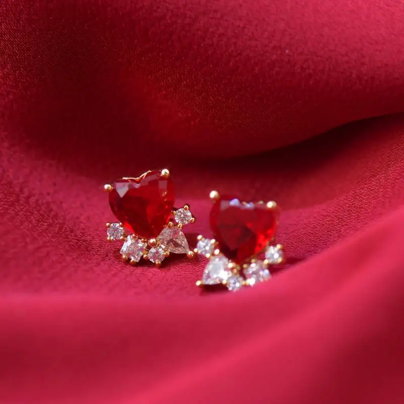 Retro Elegant Heart Earring-3