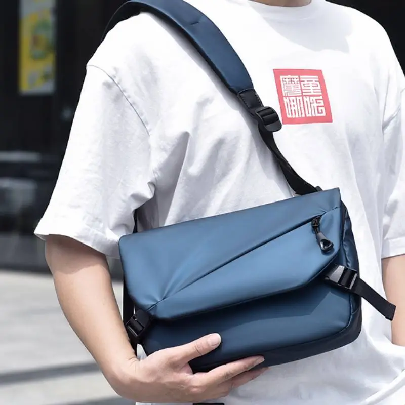 Fashionable Large Capacity Crossbody Bag Man-1