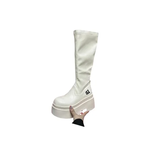 Fashionable Basics Knee-High Boots