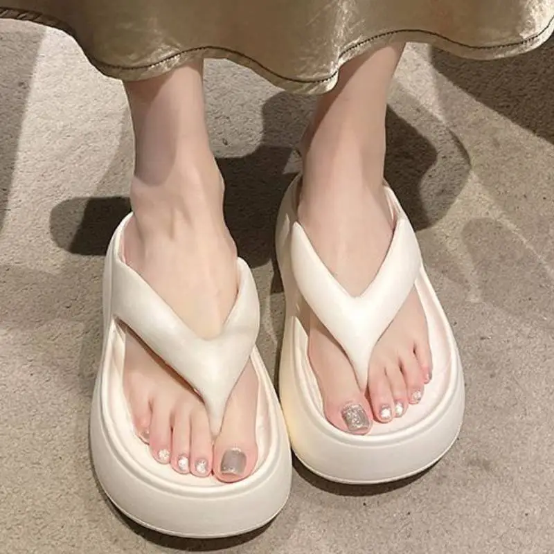 Basics Fashionable Flip Flops-8