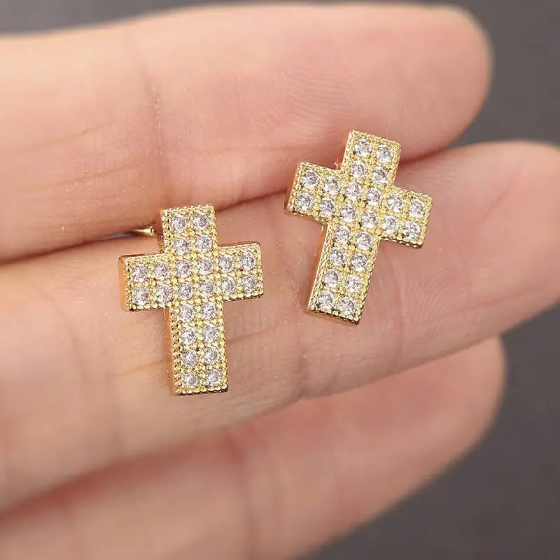 Simple Basics Ear Stud Man-1