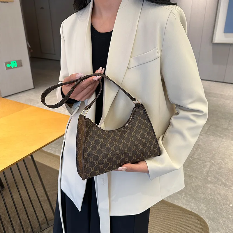 Retro Simple Shoulder Bag-2