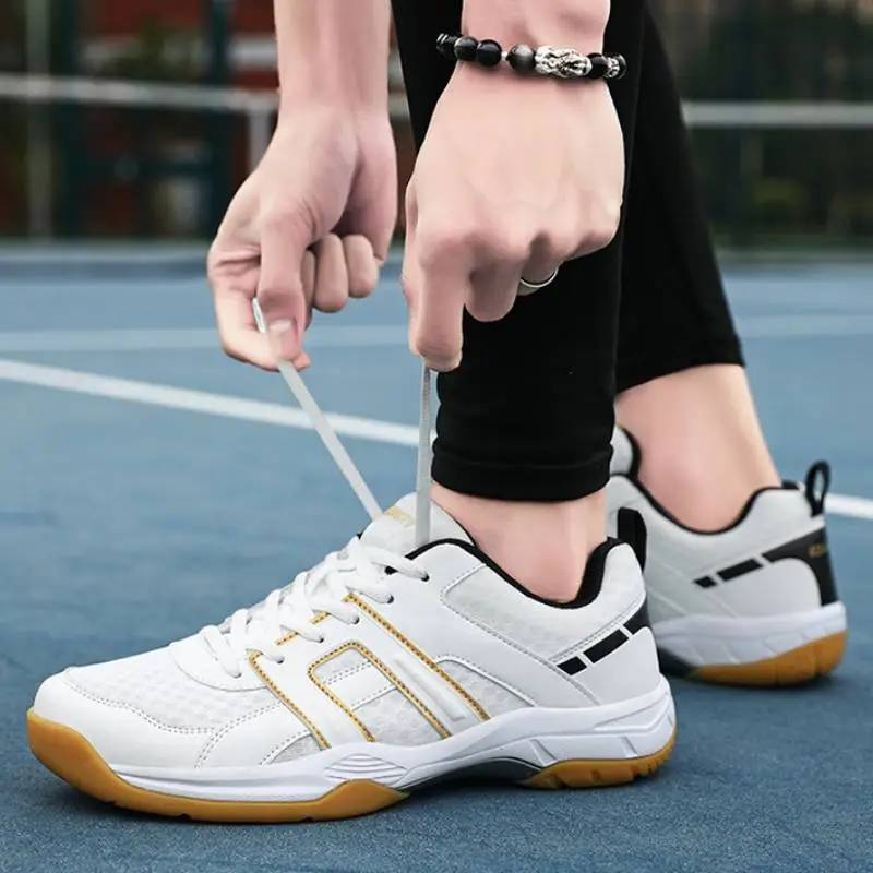 Sporty Breathable Badminton Shoes-9