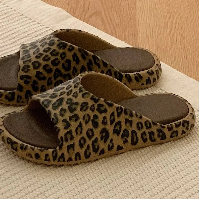 Fashionable Leopard Print Flip Flops-2