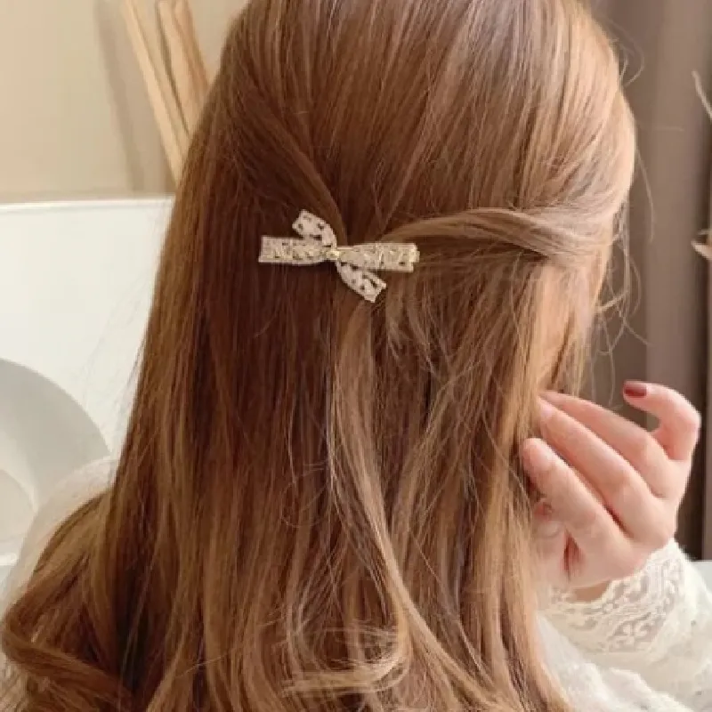 Simple Funky Hair Clip-1