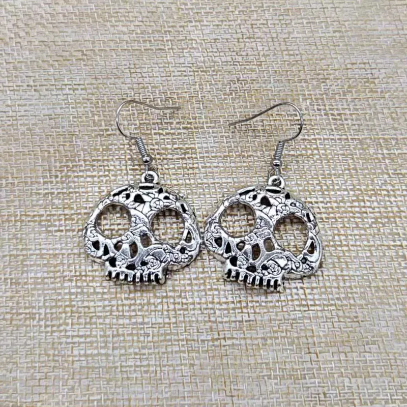 Simple Skull Earring-2